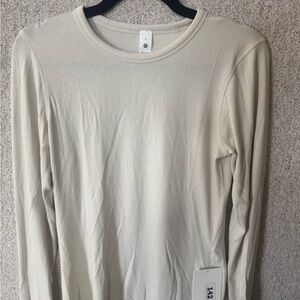 Lululemon Hold Tight Long Sleeve, size 8/Medium, NWT